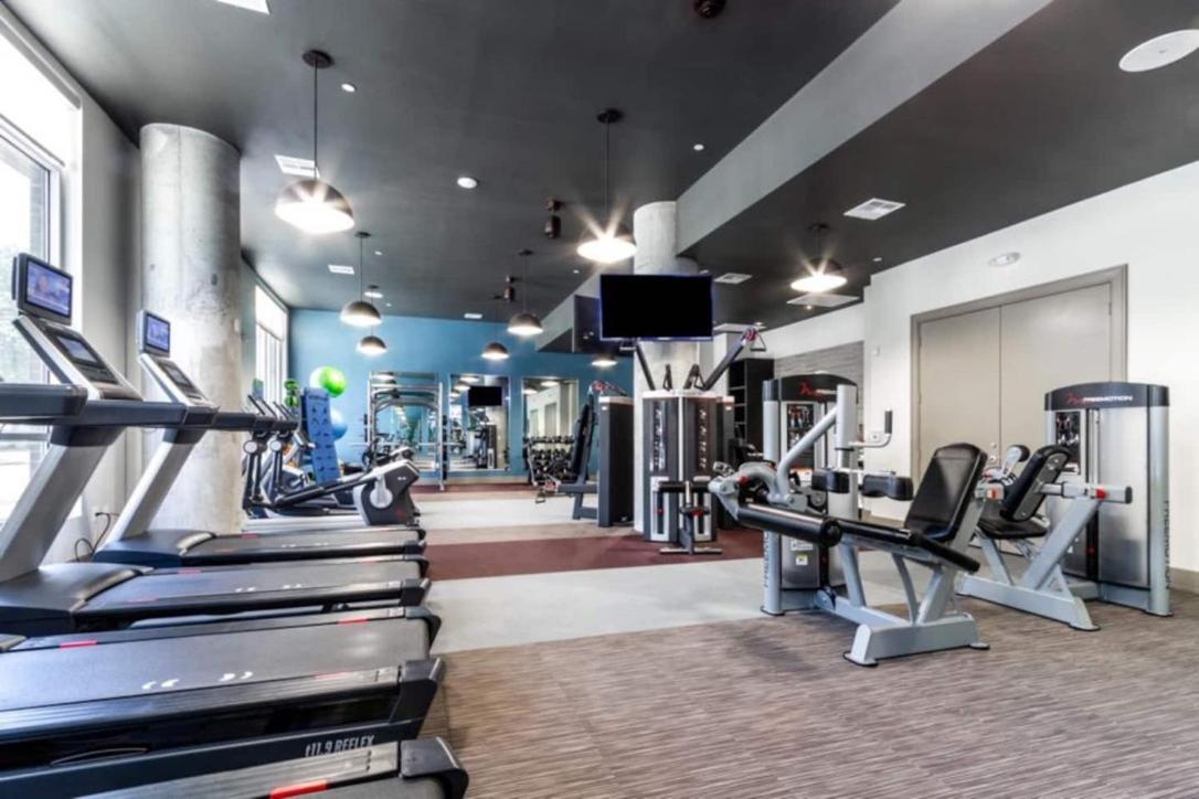 Downtown Apt Free Parking - Pool - Gym - Fully Kitchen 休斯敦 外观 照片