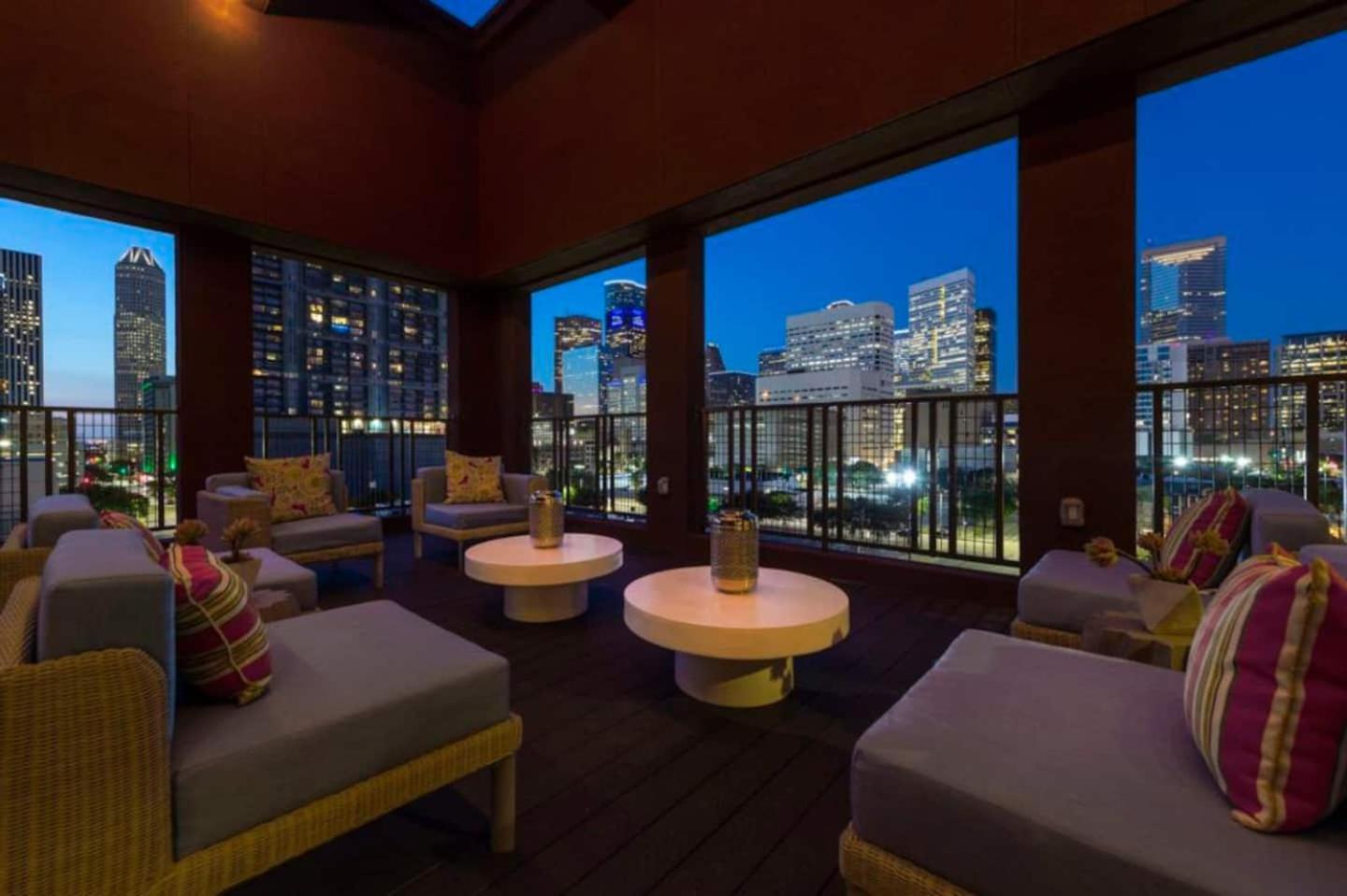 Downtown Apt Free Parking - Pool - Gym - Fully Kitchen 休斯敦 外观 照片