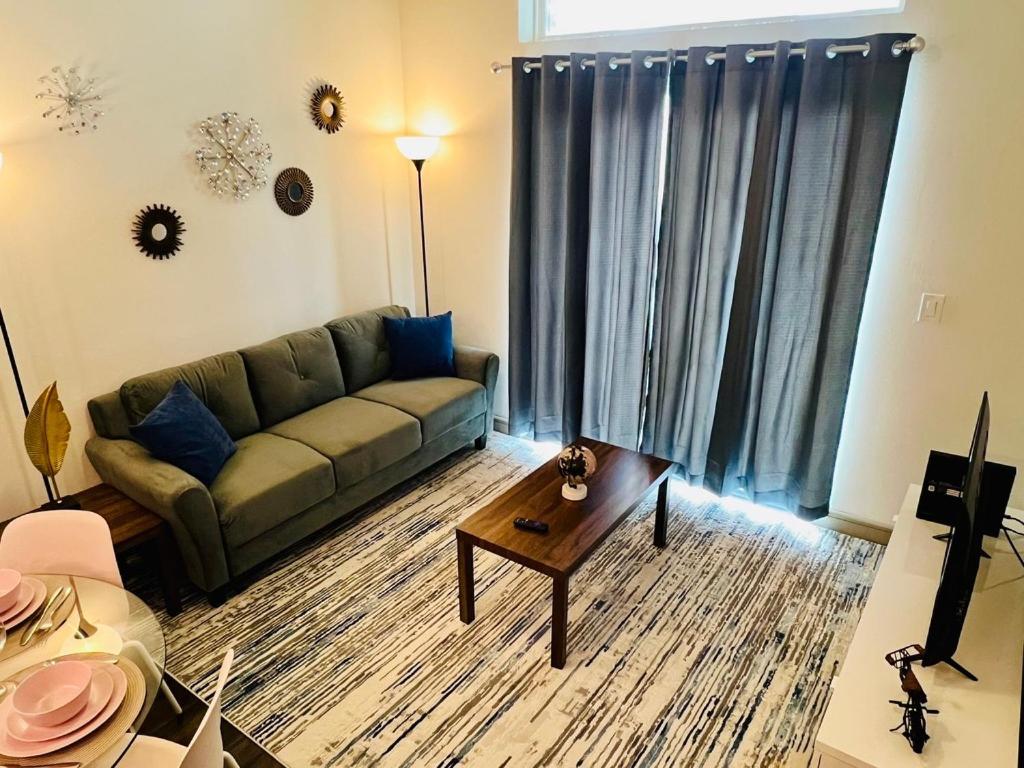Downtown Apt Free Parking - Pool - Gym - Fully Kitchen 休斯敦 外观 照片