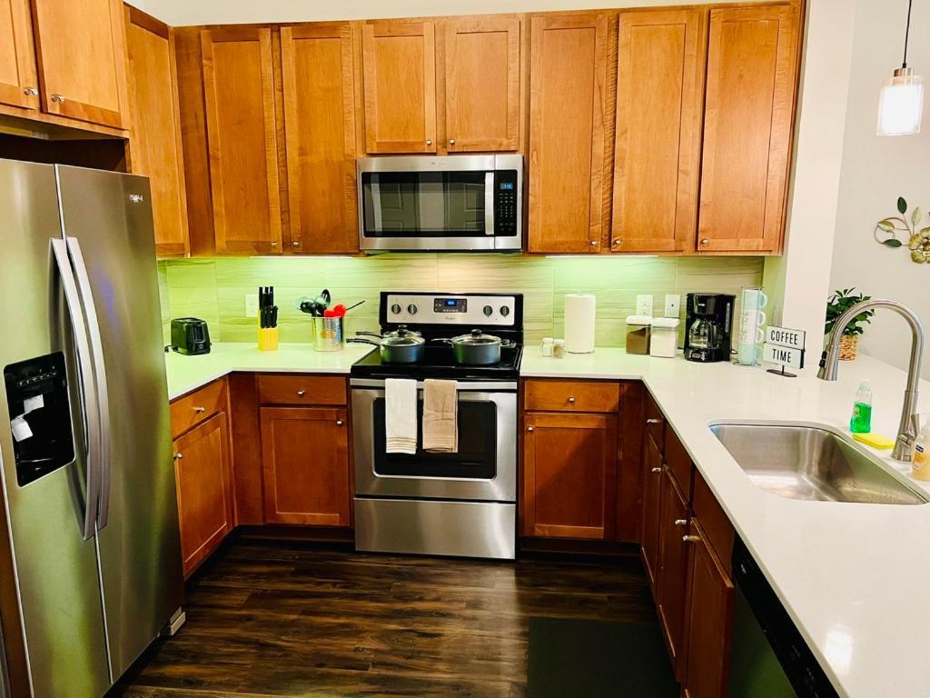 Downtown Apt Free Parking - Pool - Gym - Fully Kitchen 休斯敦 外观 照片