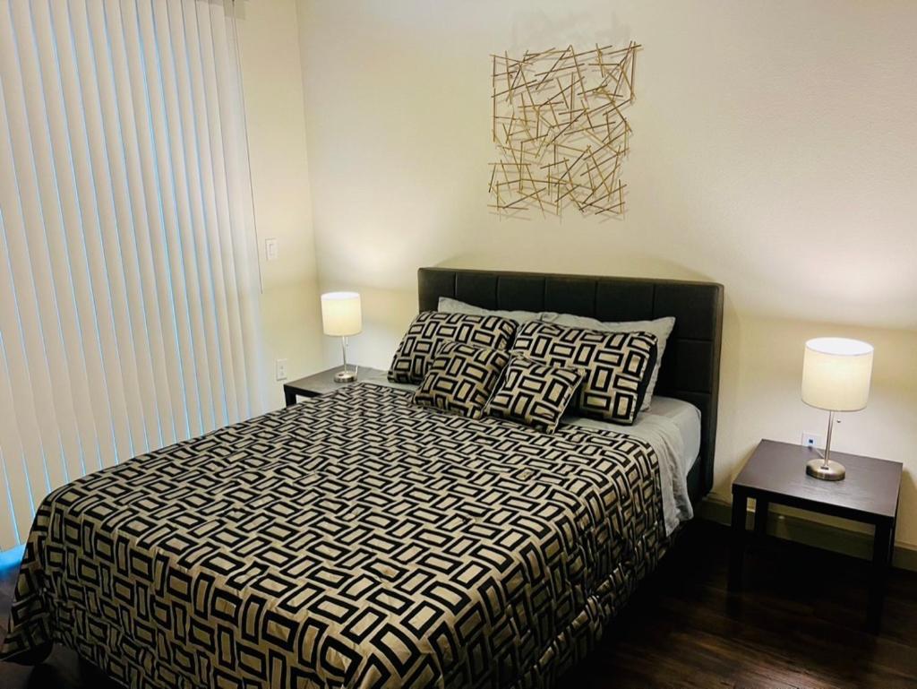 Downtown Apt Free Parking - Pool - Gym - Fully Kitchen 休斯敦 外观 照片